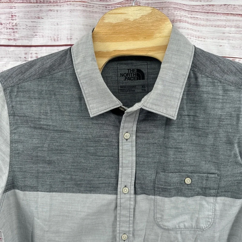 The North Face Shirt‎ Mens XL Grey Colorblock Short Sleeve Button Down Pocket